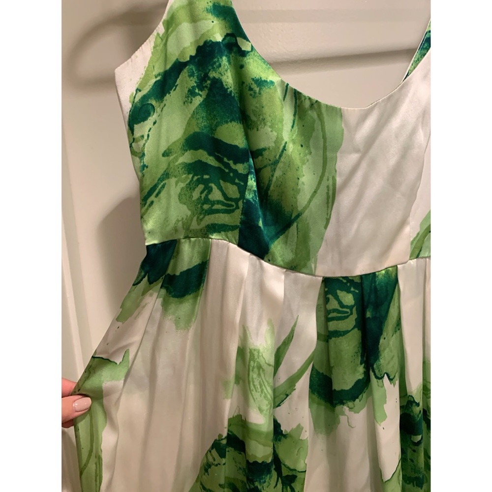 BB Dakota Satin White Green Floral Babydoll Mini Dress Size 10 - Picture 3 of 4